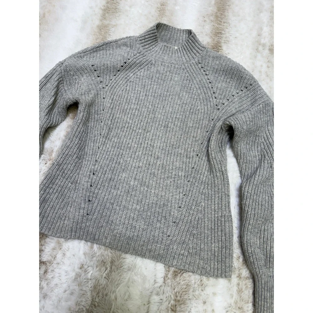 Gap Sweater Womens Medium Gray Merino Wool Quiet Luxury Fisherman Pointelle - Picture 2 of 7